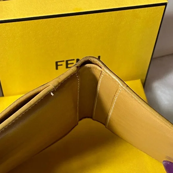 GUC Vintage Fendi Zucca Bifold Wallet w/Box and Dustbag - Picture 7 of 8